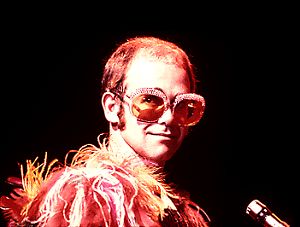 [Imagen: Elton-John.jpg]