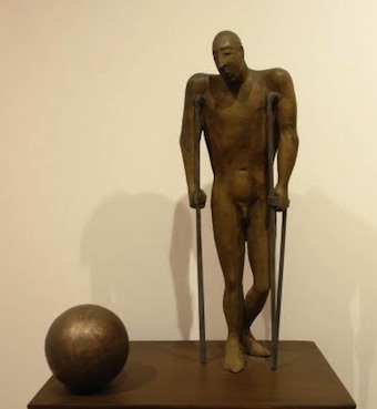Sísifo con muletas (2006)  © Esperanza D’Ors