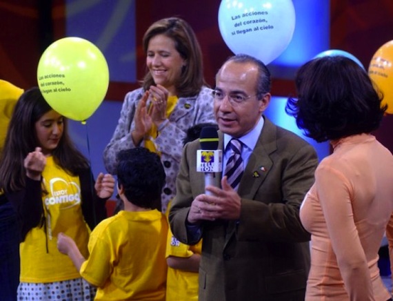 20111203-112926_calderón-teleton