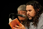 Carlos Sánchez leyendo un fragmento de Matar