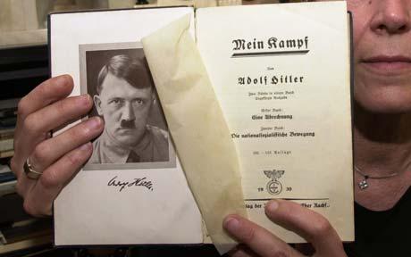 Mi lucha, de Adolf Hitler.