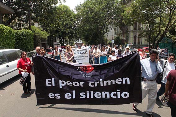 El peor crimen es el silencio. Foto © Benjamín Flores/Proceso.