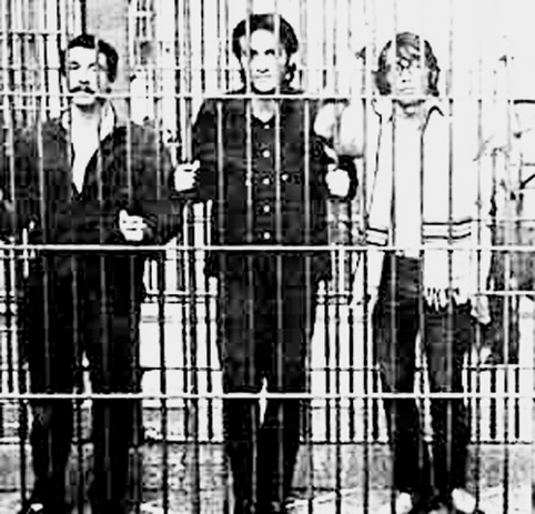 Raúl Álvarez Garín, Gilberto Guevara Niebla y Eduardo Valle, El Búho, detenidos en Lecumberri Foto tomada del libro Memorial del 68, editado por la UNAM.