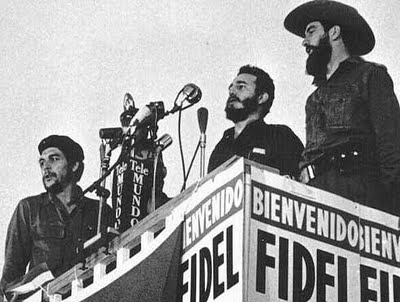 Ernesto-Che-Guevara-Junto-a-Fidel-Castro-y-Camilo-Cienfuegos