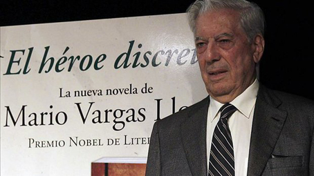 Vargas Llosa, su presencia y su nueva novela.
