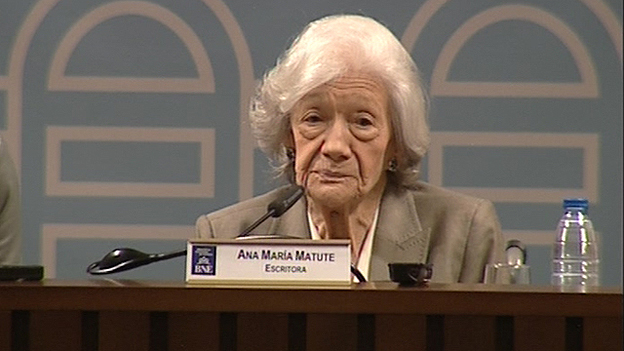 Ana María Matute, escritora y académica.