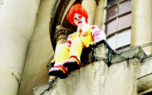 Banksy, "El suicidio de Ronald".