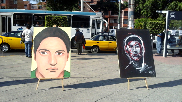 Retratos de dos desaparecidos de Ayotzinapa. Foto © Antonio Monterrosas.