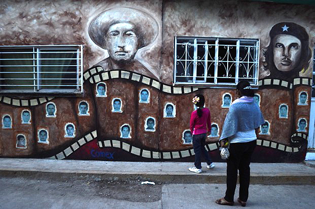 Mural en la Normal de Ayotzinapa. Fotografía © EFE/Lenin Ocampo Torres.