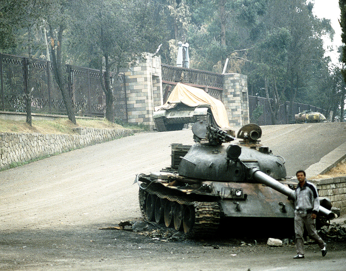 Un tanque T-62 abandonado en Addis Abeba, 1991.