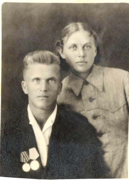 En 1947, Zoya con su esposo Piotr Vasilievich Zaitsev.